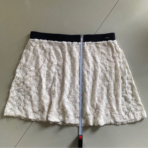 short lace skirt - Picture 2 of 4